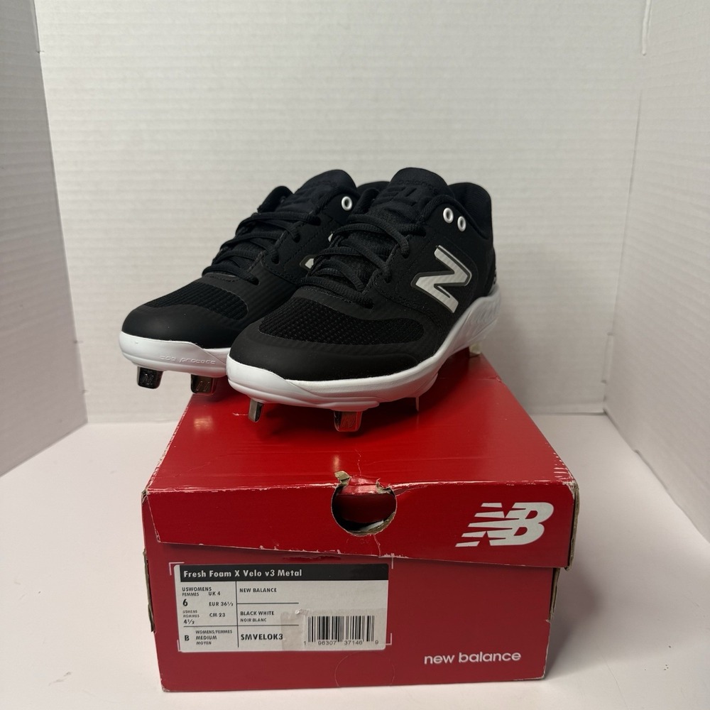New Balance Fresh Foam X Velo v3 Metal Women’s 6 Black White Softball Cleats NEW
